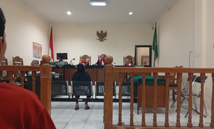 Suasana sidang lanjutan perkara pencurian perhiasan di PN Semarang.