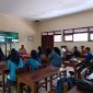 Petugas Polres Jepara, saat memberikan edukasi tertib berlalu lintas hingga bahaya kenakalan remaja.