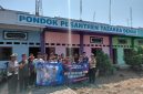 Satlantas Polres Demak saat mengunjungi Pondok Pesantren Tazzaka, Desa Katonsari, Kecamatan Demak.