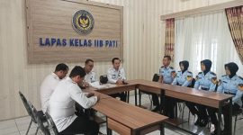 Kalapas Suprihadi, saat memberikan pengarahan kepada 4 taruna Poltekpin.