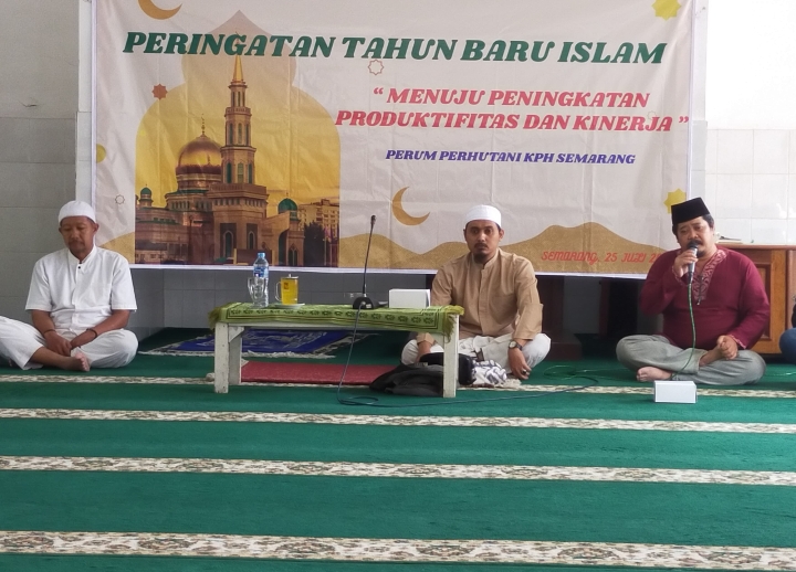 Suasana acara peringatan Tahun Baru Islam 1447 KPH Semarang, di Masjid Al-Muawanah.