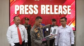 Polres Demak saat ungkap kasus perzinahan dan pemerasan oknum Kades.