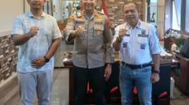 Dari kanan, Waka Adm Perhutani KPH Telawa Pirmansyah, Kapolres Boyolali AKBP Rosyid Hartanto, SH, SIK, MH, didampingi Kasat Reskrim Polres Boyolali AKP Indrawan Wira.