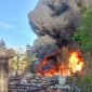 Nampak api membumbung tinggi, membakar lokasi sumur minyak di Desa Gandu, Kecamatan Bogorejo, Kab. Blora.