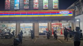 Indomaret di jalan alun-alun Purbalingga, Purbalingga Lor, Kecamatan Purbalingga, Kabupaten Purbalingga, Jawa Tengah. 