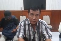 Wahyono, perwakilan paguyuban wartawan, saat memberikan penjelasan terkait audiensi dengan Dinas PUPR Kabupaten Tegal, yang dinilai 
