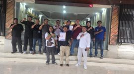 Miftakul didampingi pengacara dan rekan lainnya, usai melaporkan Ibo ke Polda Jateng.
