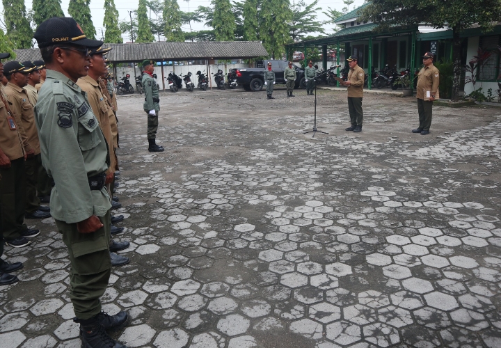 Suasana upacara Hari Sumpah Pemuda Perhutani KPH Randublatung.