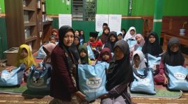 Ponpes Sapu Jagad Nusantara, Kec.Penawangan, Grobogan, saat menerima paket sembako dari Mas Gibran.