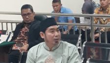 KH Ahmad Yazid atau Gus Yasid, Ketua Yayasan Silmi Kaffah Rancamulya, saat diperiksa majlis hakim Pengadilan Tipikor Semarang, sebagai saksi. Senin (17/11/2025).
