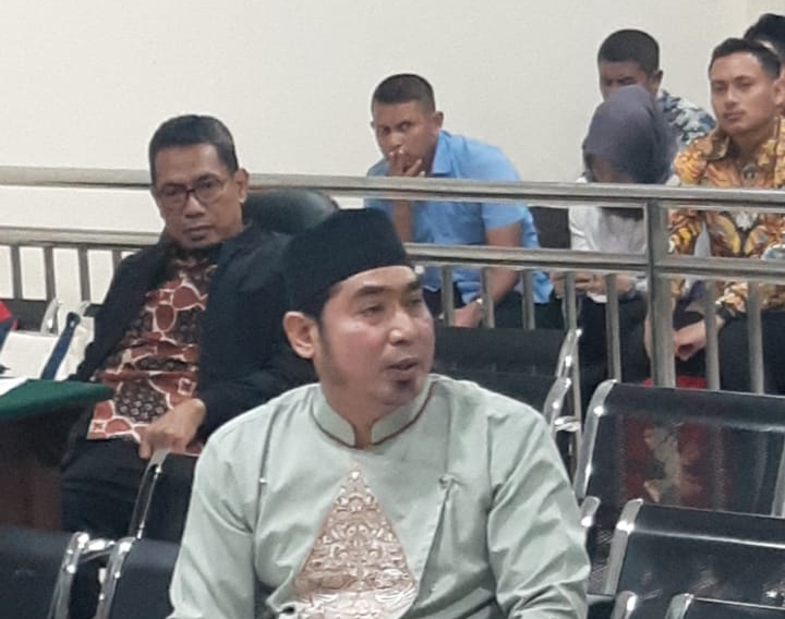 KH Ahmad Yazid atau Gus Yasid, Ketua Yayasan Silmi Kaffah Rancamulya, saat diperiksa majlis hakim Pengadilan Tipikor Semarang, sebagai saksi. Senin (17/11/2025).