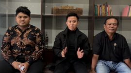 Tim Advokat CBP LAW Office Rembang. Bagas Pamenang, SH,MH (tengah)