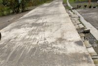 Foto: proyek betonisasi jalan dukuh-Karangawen, terindikasi penyimpangan.