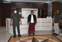 Gus Yasid saat digelandang Kejagung.