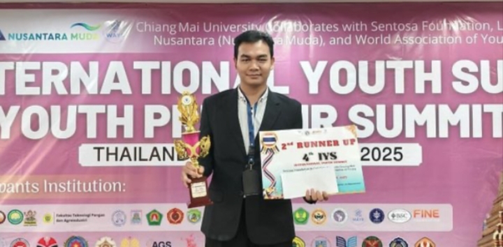 Foto: Hendri Kusuma, mahasiswa S1 Manajemen Universitas Semarang angkatan 2022, peraih 2nd Runner Up International Youth Summit kategori Business Plan di Thailand.