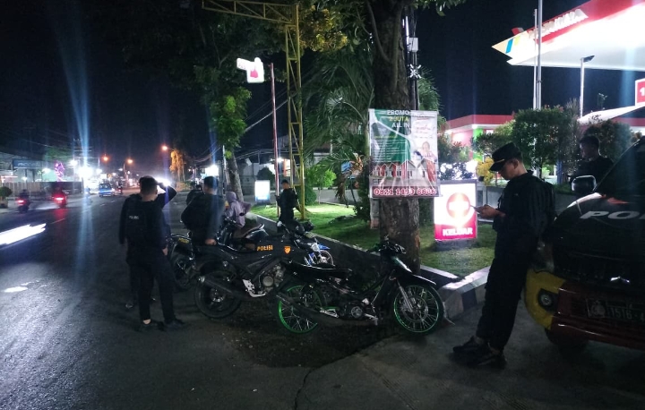 Tim Satgas Operasi Lilin Candi 2025 Polres Jepara, saat menyita sejumlah motor yang digunakan untuk aksi balap liar.