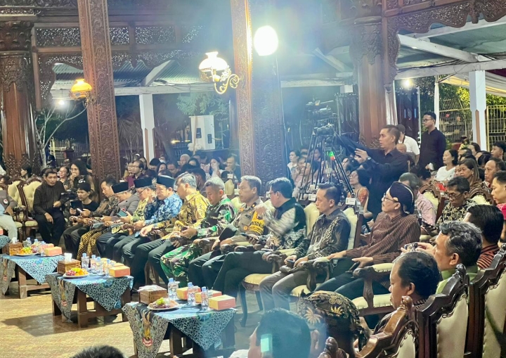 Forkopimda Jepara saat menghadiri malam natal.