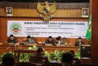 Rapat paripurna DPRD Kabupaten Blora di penghujung tahun 2025, sahkan dua Raperda yaitu kawasan tanpa rokok dan penyelenggaraan perpustakaan.