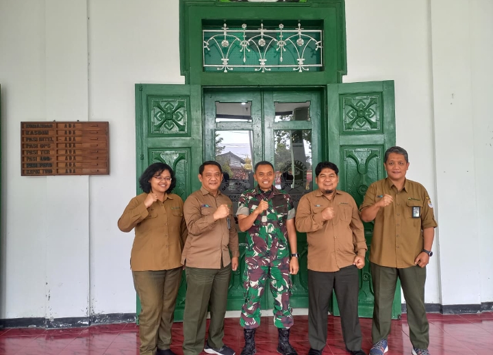 Sebanyak empat Kesatuan Pemangkuan Hutan (KPH), yaitu KPH Telawa, KPH Purwodadi, KPH Gundih, dan KPH Semarang, saat menggelar kegiatan koordinasi serta silaturahmi dengan Komando Distrik Militer (Kodim) 0717/Grobogan pada Selasa (20/01/2026).