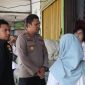 Kapolres Jepara AKBP Hadi Kristanto, bersama Kasatreskrim Polres Jepara AKP M. Faizal Wildan Umar, saat cek  langsung ketersediaan sembako di Pasar Modern Ampana. 