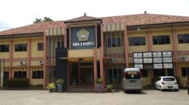 SMA Negeri 2 Kudus.