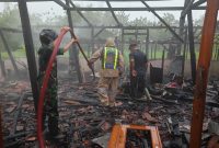 Kondisi rumah usai kebakaran akibat tersambar petir.