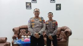 Kepala Satuan Lalu Lintas Polres Batang, AKP Eka Hendra Ardiansyah (kiri) bersama Kanit Gakkum Satlantas Polres Batang.