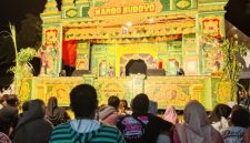 Suasana pertunjukan seni ketoprak lakon Jaka Tingkir Desa Kedungsari, Kec. Gebog, Kab. Kudus.Minggu (10/5/2026) malam.