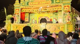 Suasana pertunjukan seni ketoprak lakon Jaka Tingkir Desa Kedungsari, Kec. Gebog, Kab. Kudus.Minggu (10/5/2026) malam.