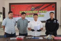 Satres Narkoba Polres Demak, saat ungkap kasus peredaran narkotika jenis sabu berkedok jualan es teh.