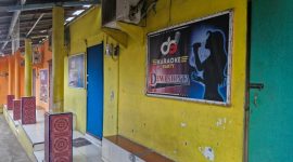 Foto: Nampak berjejer tempat hiburan karaoke+