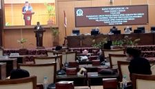Suasana sidang paripurna ke 19 DPRD Demak 2026. penyampaian pandangan umum fraksi-fraksi terhadap Rancangan Raperda tentang Pertanggungjawaban Pelaksanaan Anggaran APBD Kabupaten Demak Tahun Anggaran 2025.