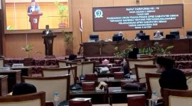 Suasana sidang paripurna ke 19 DPRD Demak 2026. penyampaian pandangan umum fraksi-fraksi terhadap Rancangan Raperda tentang Pertanggungjawaban Pelaksanaan Anggaran APBD Kabupaten Demak Tahun Anggaran 2025.