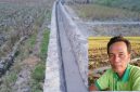 Foto kolase: Pengerjaan saluran air irigasi tersier, foto penanggungjawab kegiatan saat dimintai konfirmasi terkait pelaksanaan proyek P3-TGAI di desa Putatnganten, Kec. Karangrayung, Kab. Grobogan.