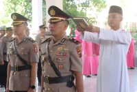 Foto dari kanan, Kompol Yuniarto Assidiq, dan Kompol Hendrie Suryo Liquisasono, saat sertijab Wakapolres Demak.