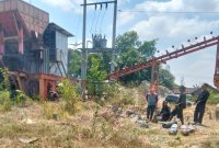 Foto: Kondisi mesin pemecah batu (stone crusher) usai diduga dirusak oleh pelaku.