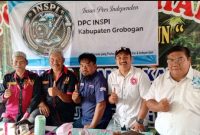 Usai rapat pembentukan kepengurusan INSPI Grobogan, para pengurus foto bersama.