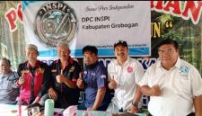 Usai rapat pembentukan kepengurusan INSPI Grobogan, para pengurus foto bersama.