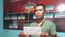 Foto: Soleh, Kepala Desa Kramat, Kec.Kramat, Kab. Tegal.