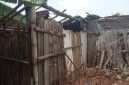 Foto: Nampak rumah tidak layak huni, atap ambruk.