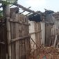 Foto: Nampak rumah tidak layak huni, atap ambruk.
